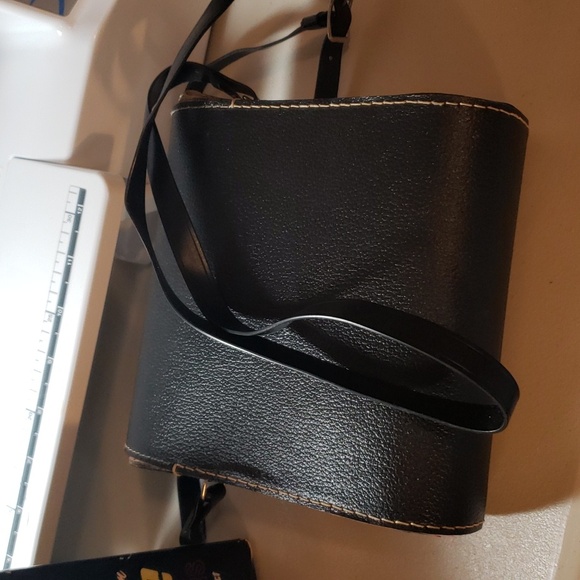 BINOCULARS - Picture 4 of 17